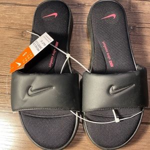 Women’s Nike sandals